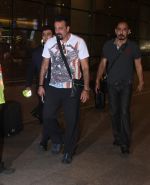 Sanjay Dutt snapped at Mumbai airport on 17th July 2016